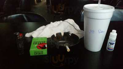 Dawghouse Sports Bar & Grill