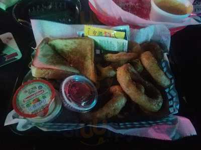 Dawghouse Sports Bar & Grill