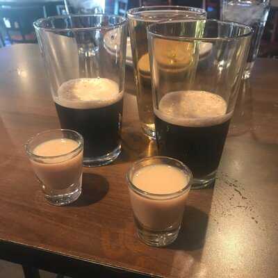 Mo Jeaux's Bar & Grill