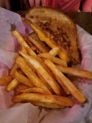 Mo Jeaux's Bar & Grill