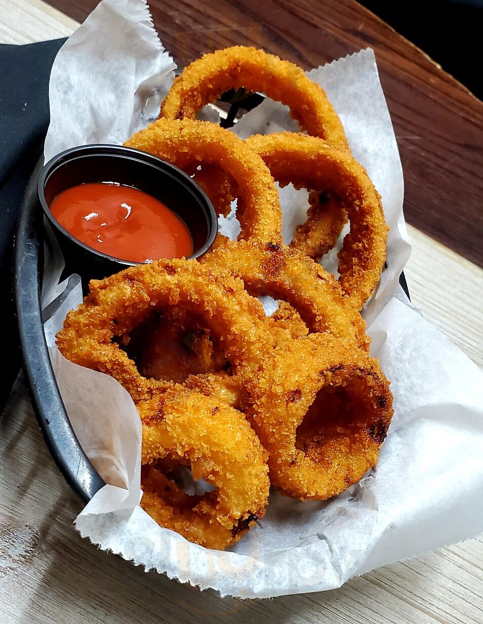 The Brew Top Pub And Patio