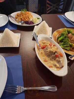 Zen Yai Thai Restaurant