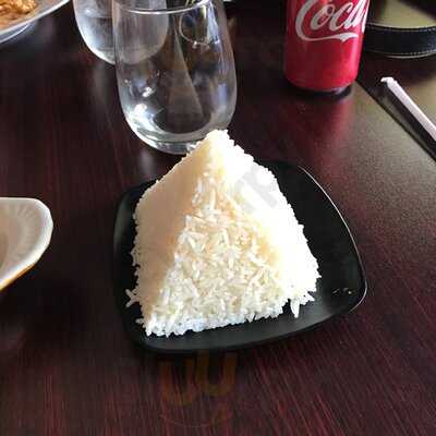 Zen Yai Thai Restaurant