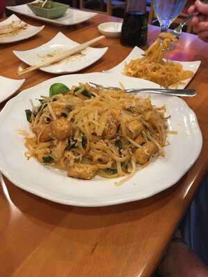 Le's Sushi Bar And Restaurant