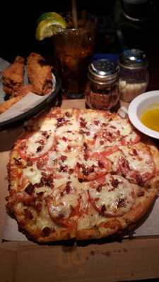 Tommy's Bar & Grille