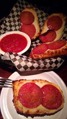 Tommy's Bar & Grille