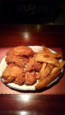 Tommy's Bar & Grille