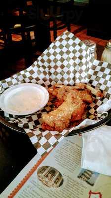 Tommy's Bar & Grille