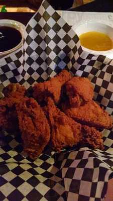 Tommy's Bar & Grille