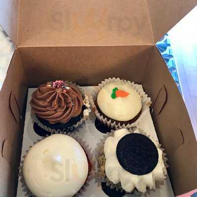 Sweet Reasons Gourmet Cupcakes