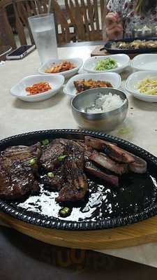 Golden Garden Restaurant And Lounge