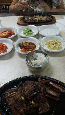 Golden Garden Restaurant And Lounge