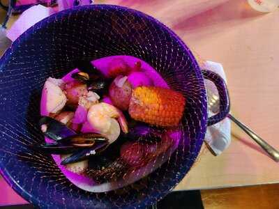 Catfish Willy's Seafood & Crab Shack