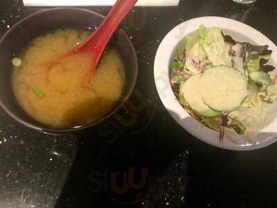 Omee J Fusion Sushi Bar & Grill