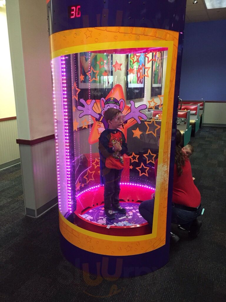 Chuck E. Cheese