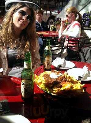 Shays Pub & Wine Bar