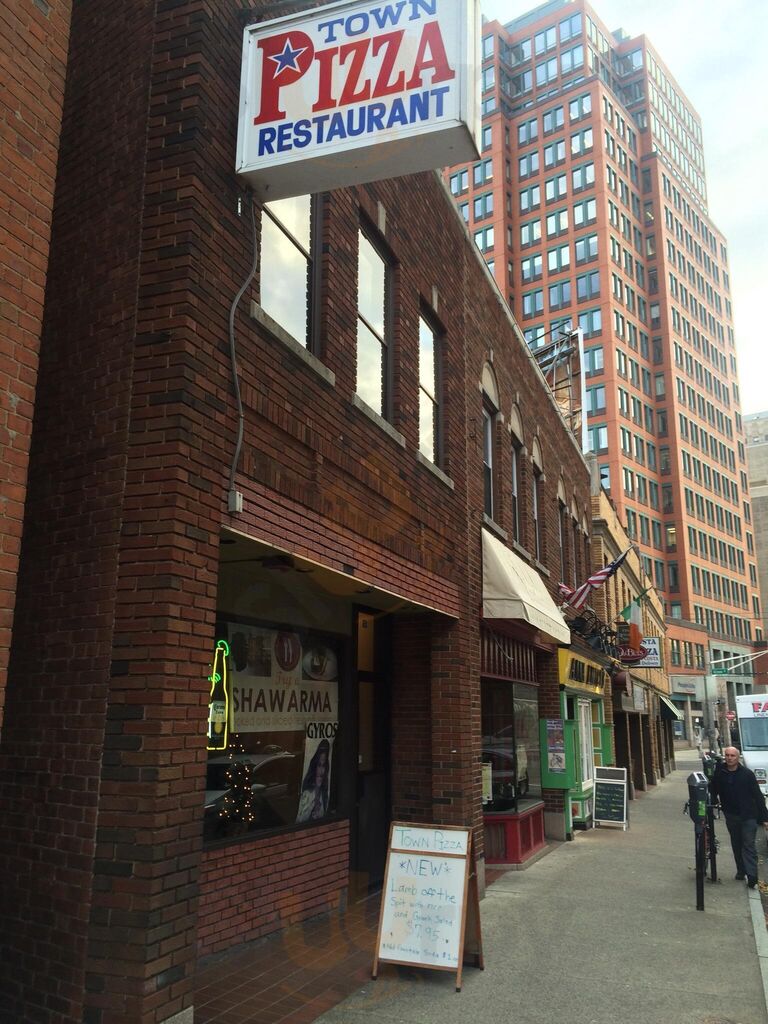 Town Pizza Restaurant