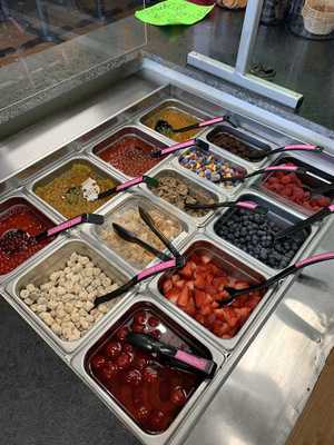 Limeberry Frozen Yogurt - West Salem