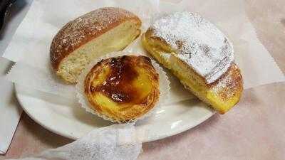 Alvaro's Pastry Shop And Deli