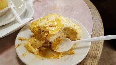 Alvaro's Pastry Shop And Deli