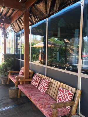 Basecamp And High Horse Dinette