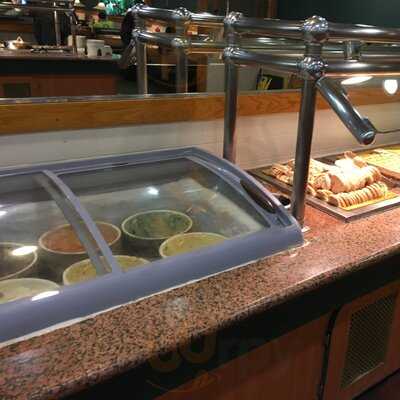 Royal Buffet & Grill