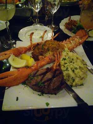 Luciano's Cafe At Maxwell