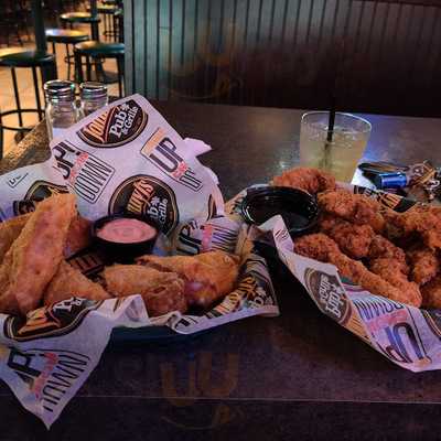 Johnny J's Grill & Pub