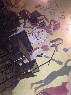 Mac's Tavern