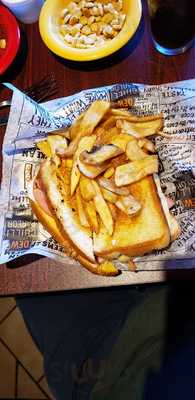 Dew Chilli Pub And Grill