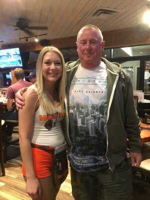 Hooters