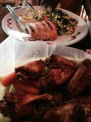 Samuel's Bar & Grill