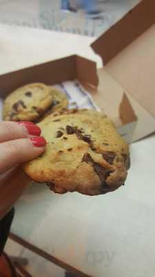 Insomnia Cookies