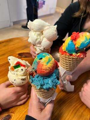 Island Ice Cream Cafe