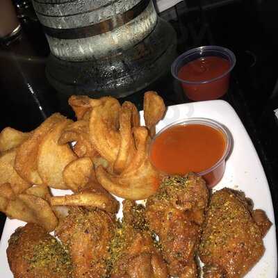 Crowne Hookah Restaurant And Lounge