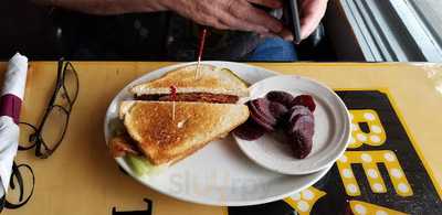 Commercial Street Pub