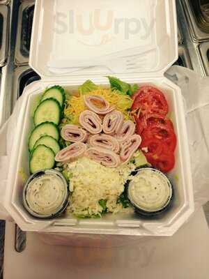 Mancini New York Deli & Pizzeria