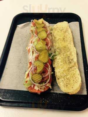 Mancini New York Deli & Pizzeria