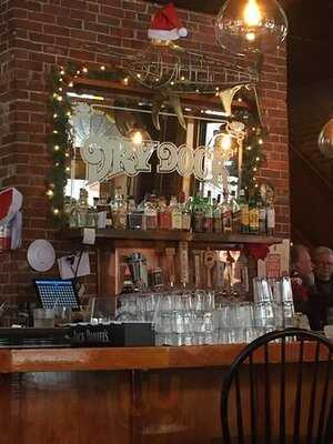 Dry Dock Restaurant Tavern