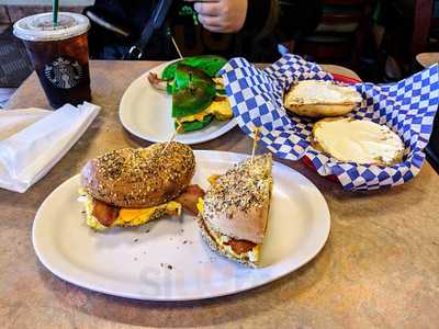 Dinks Deli And Bagel Bakery
