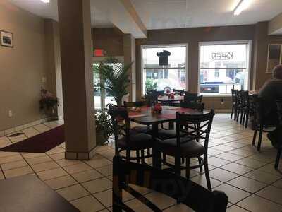 Aleco's Cafe And Restaurant