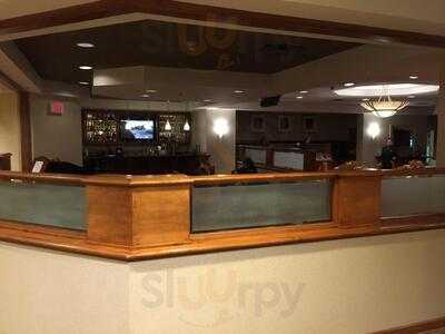 Pete And Larry's Restaurant And Lounge