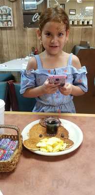 Shorty's Cookin Country