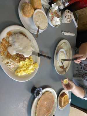 Shorty's Cookin Country