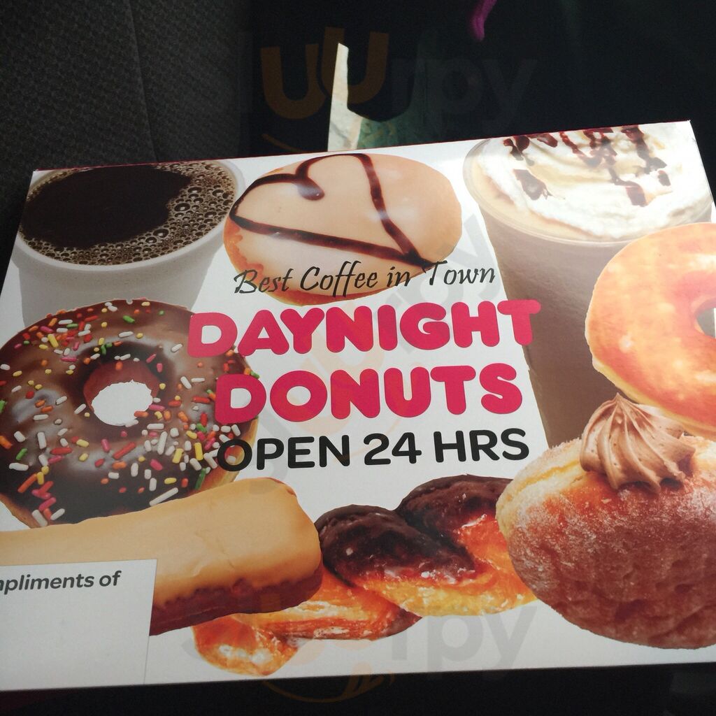 Daynight Donuts