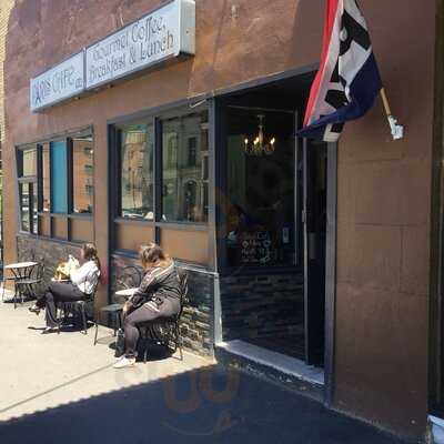 Paris Of The Eighties Cafe