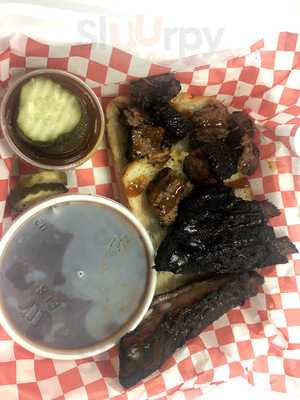 Smokey's On The Boulevard Bbq