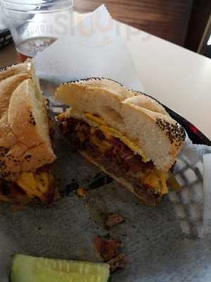 Patriot Cafe & Breens