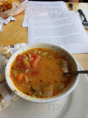 Sarah's Market And Cafe