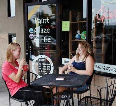 Paint Glaze & Fire Ceramics & Coffee House